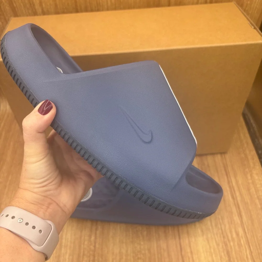 Nike calm slide